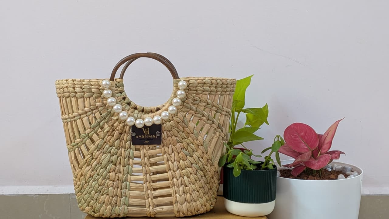 The Pearl Oasis Lattice Tote